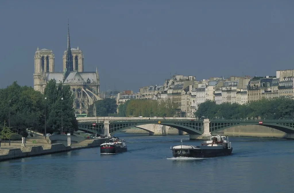 Ibis Tour Eiffel Cambronne 15eme Отель