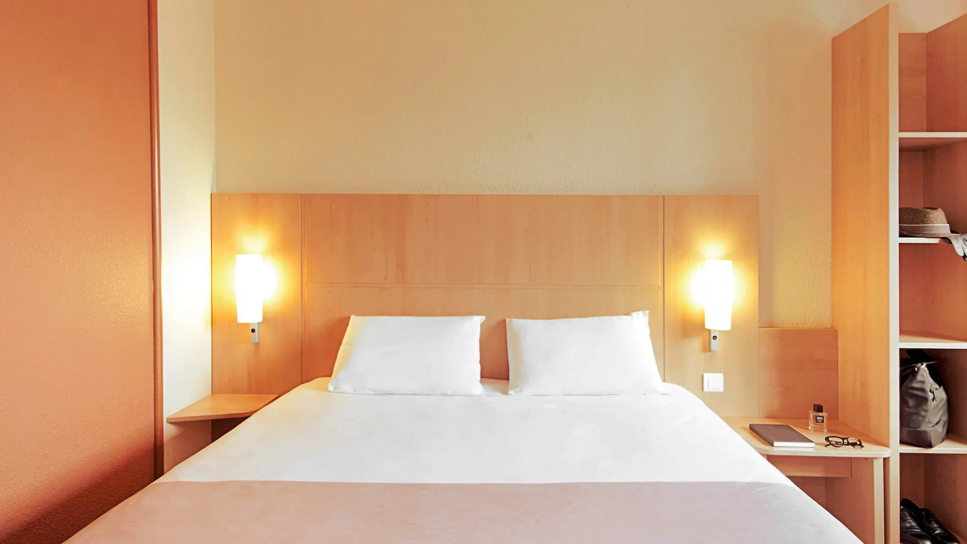 Ibis Tour Eiffel Cambronne 15eme Hotel