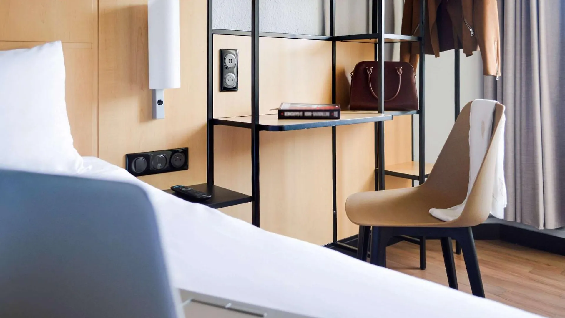 Hotel Ibis Tour Eiffel Cambronne 15eme 3*